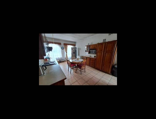 4 BEDROOM HOUSE FOR SALE IN BOOYSENS